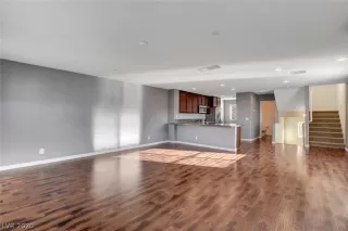 Photo #6: 2226327 Listing