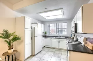 Photo #4: 2226334 Listing 