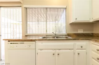 Photo #5: 2226414 Listing 