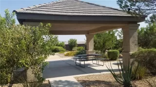 Photo #3: 2226416 Listing