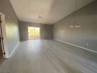 Photo #3: 2226432 Listing