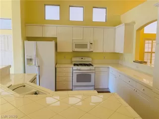 Photo #4: 2226461 Listing 