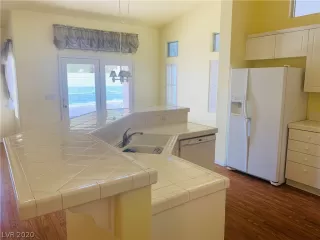 Photo #5: 2226461 Listing 
