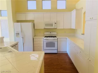 Photo #6: 2226461 Listing 