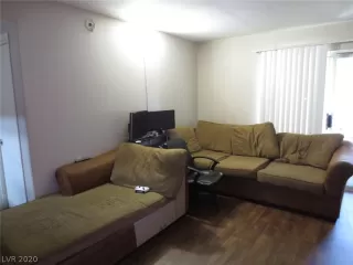 Photo #2: 2226467 Listing