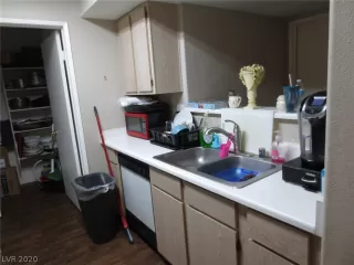 Photo #6: 2226467 Listing