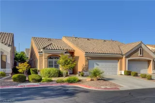 Photo #1: 2226494 Listing