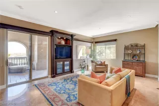 Photo #1: 2226651 Listing 