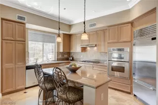 Photo #5: 2226651 Listing 