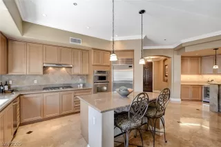 Photo #6: 2226651 Listing 