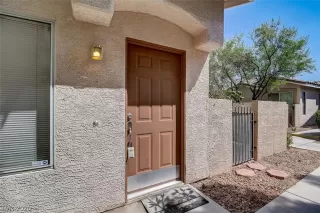 Photo #2: 2226656 Listing