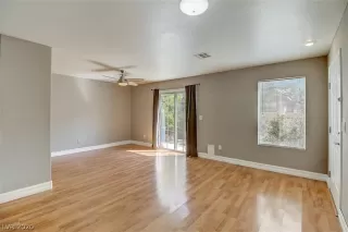 Photo #4: 2226656 Listing