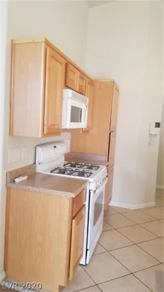 Photo #3: 2226659 Listing