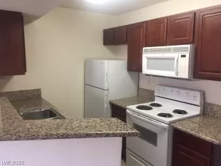 Photo #3: 2226663 Listing 