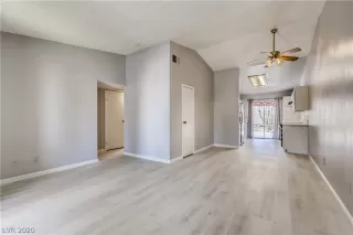 Photo #2: 2226672 Listing