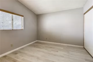 Photo #6: 2226672 Listing