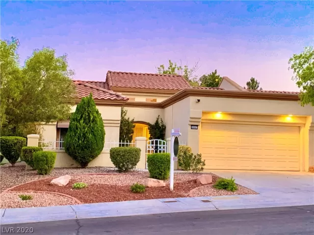 MLS: 2226733 Condo For Sale
