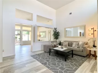 Photo #1: 2226733 Listing 