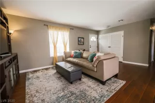 Photo #1: 2226896 Listing