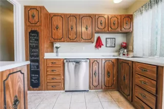 Photo #4: 2226896 Listing