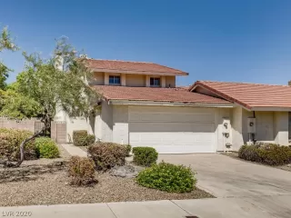 Photo #1: 2226897 Listing 