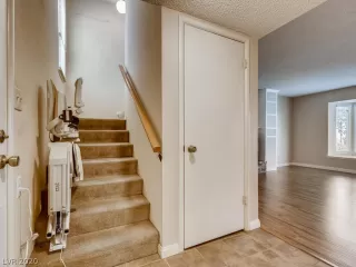 Photo #3: 2226897 Listing 