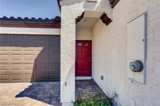 Photo #3: 2226910 Listing 