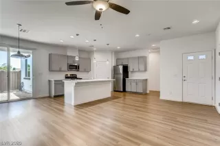 Photo #4: 2226910 Listing 