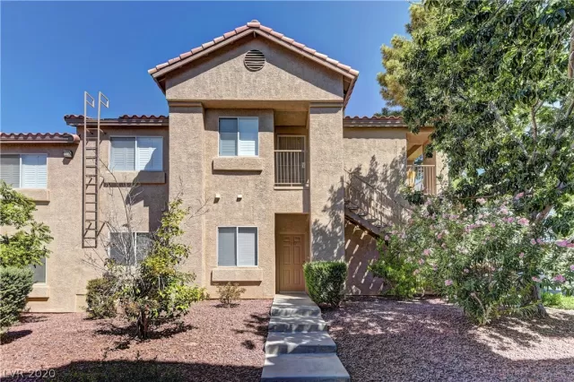 MLS: 2226911 Condo For Sale