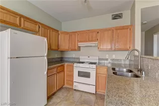 Photo #1: 2226911 Listing 