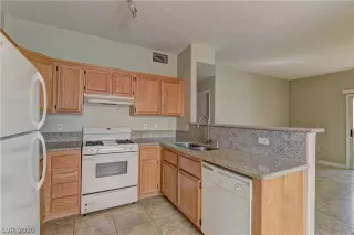 Photo #6: 2226911 Listing 