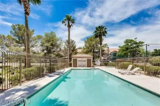 Photo #4: 2226941 Listing 