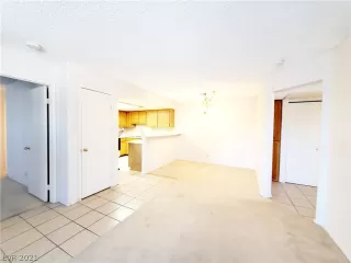 Photo #5: 2226941 Listing 