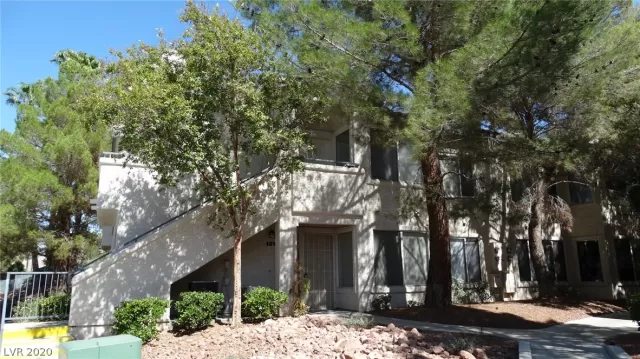 MLS: 2226948 Condo For Sale