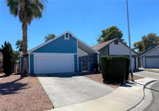 Photo #1: 2226959 Listing