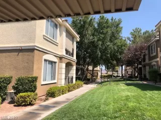 Photo #1: 2226998 Listing