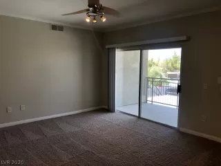 Photo #3: 2226998 Listing