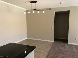 Photo #4: 2226998 Listing