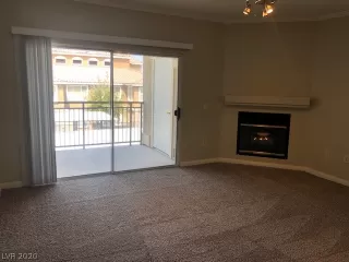 Photo #5: 2226998 Listing