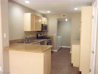 Photo #4: 2227027 Listing 