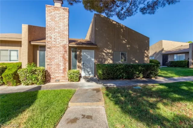 MLS: 2227077 Condo For Sale