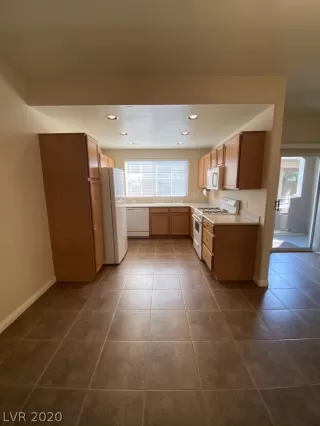 Photo #5: 2227130 Listing 
