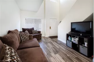 Photo #1: 2227132 Listing