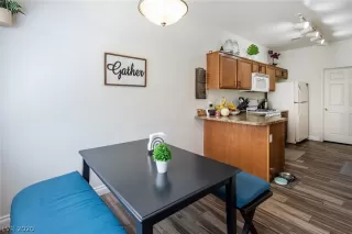 Photo #4: 2227132 Listing