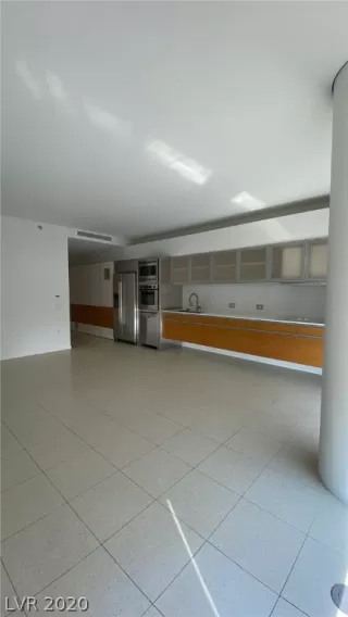 Photo #3: 2227215 Listing