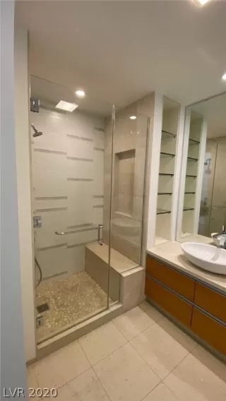 Photo #5: 2227215 Listing