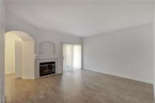 Photo #2: 2227229 Listing