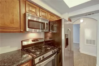 Photo #5: 2227229 Listing