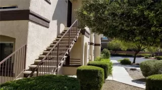 Photo #1: 2227257 Listing