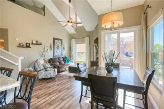 Photo #5: 2227308 Listing